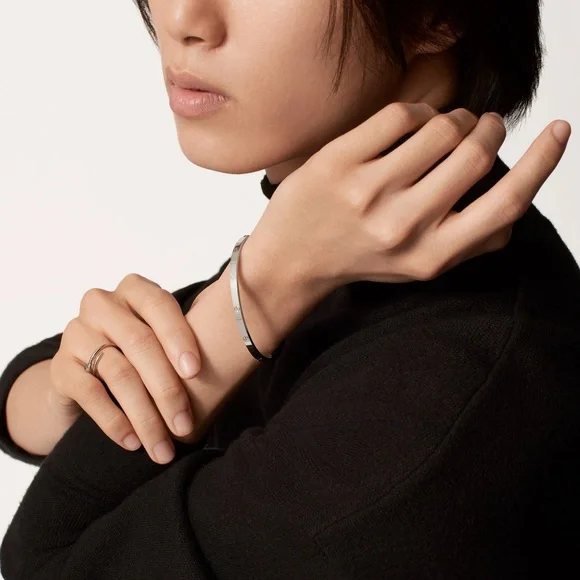 NEW Small Model Screw Cuff Bangle Love Bracelet with Screwdriver in Silver - Picture 11 of 14